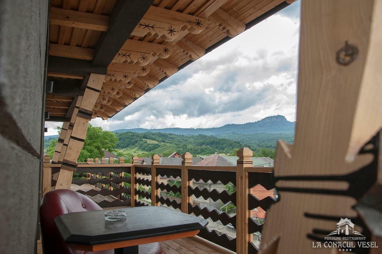 Hotel La Conacul Vesel Săpînţa Exterior foto